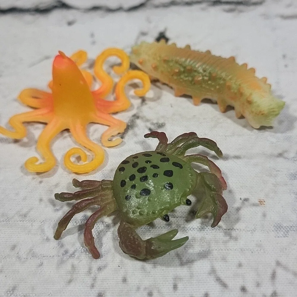 Marine‎ Life Animals Toys Plastic Lot of 16 Diorama Collectibles
